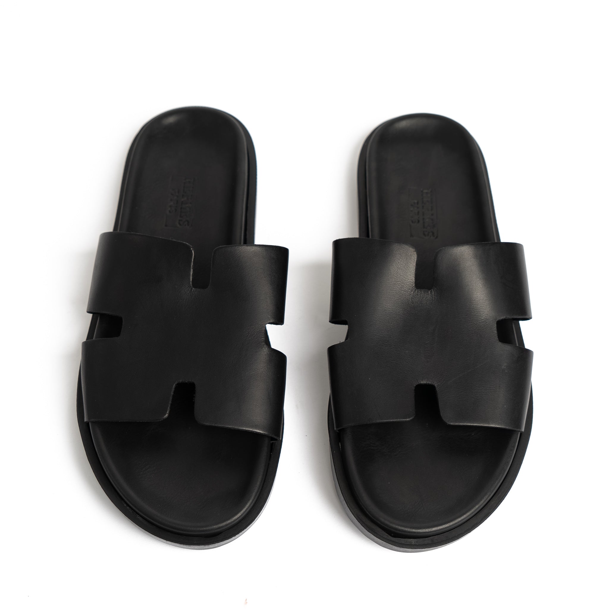 Sandales en cuir noir 001