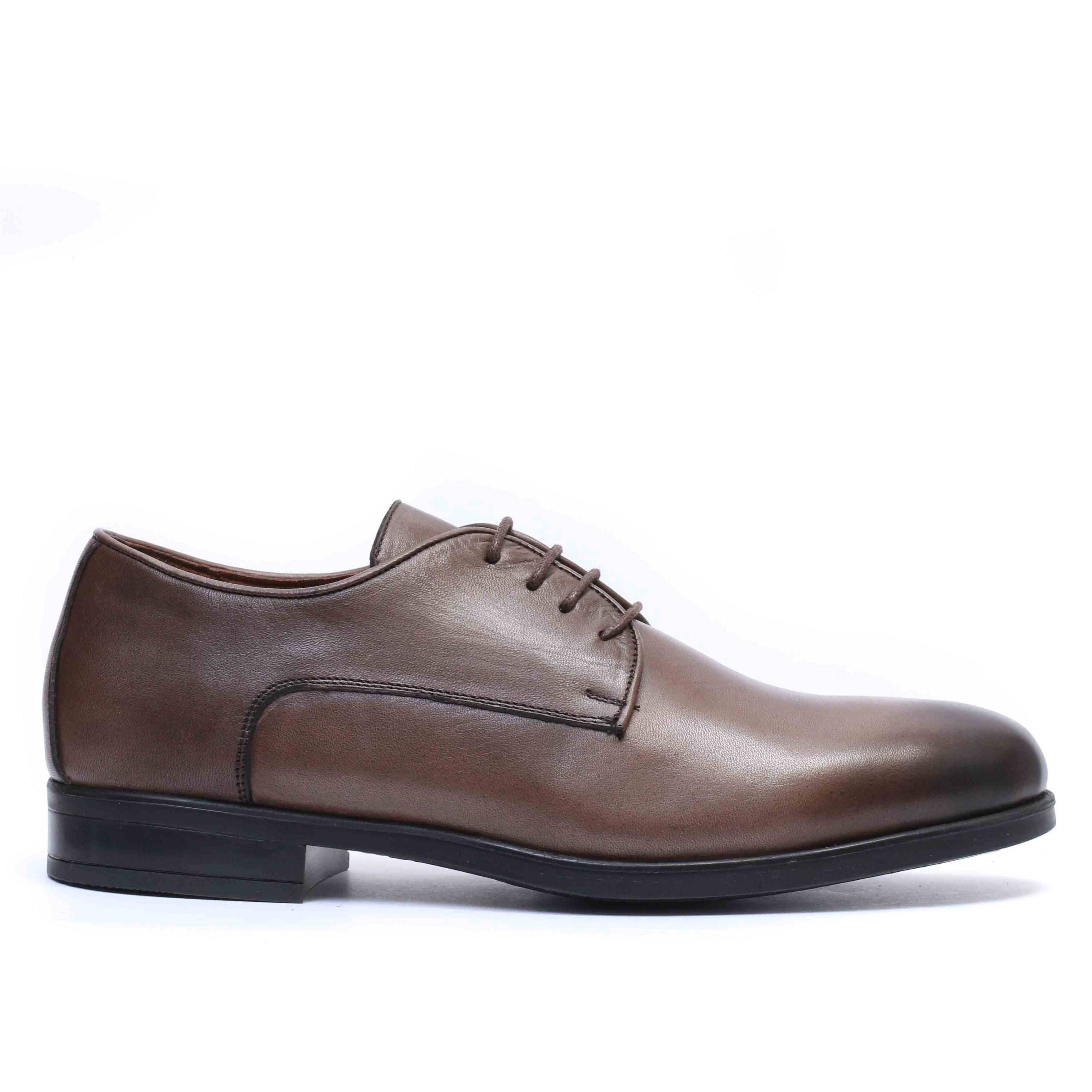 Chaussure en Cuir marron 138