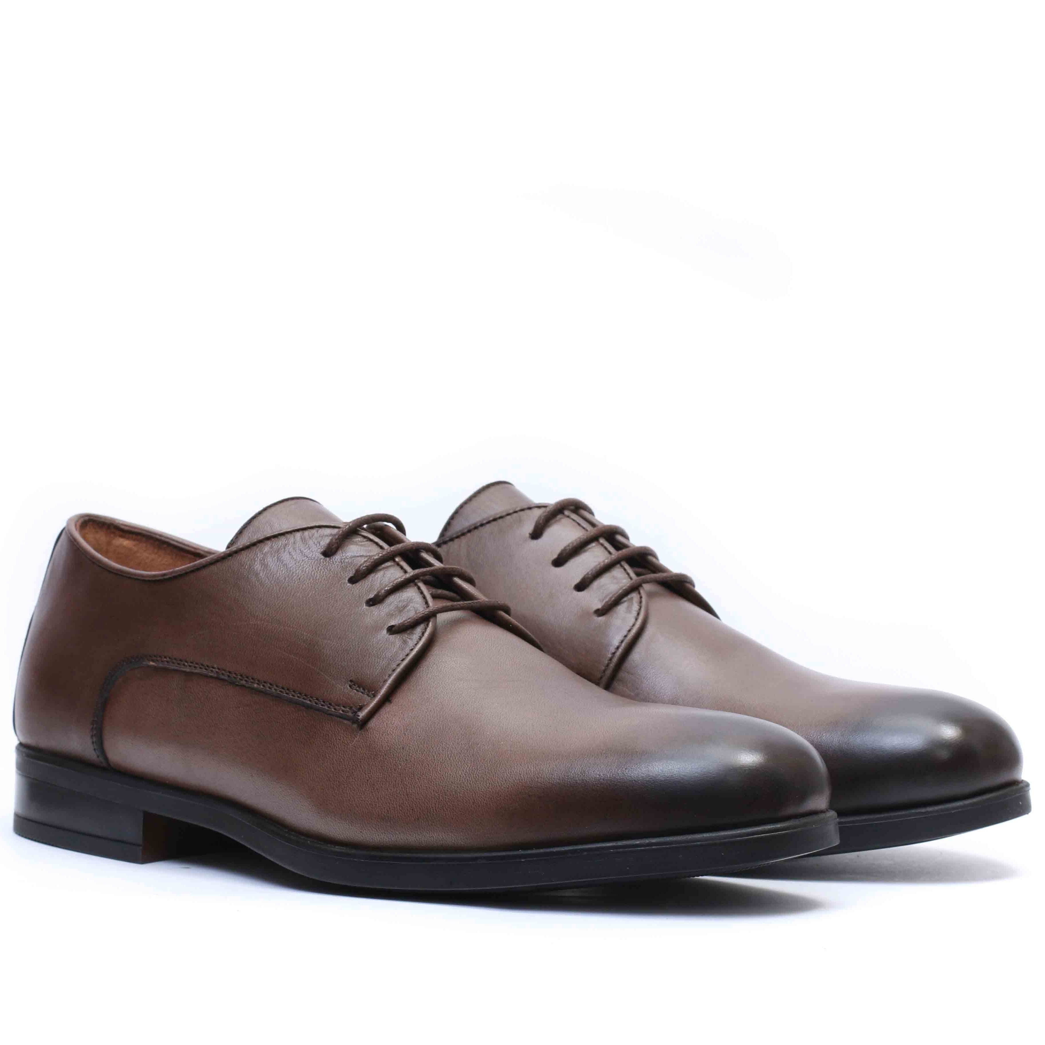 Chaussure en Cuir marron 138